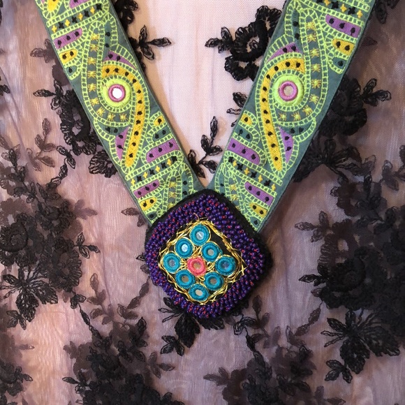 Free People Embroidered V-Neck tunic szM - Picture 5 of 9